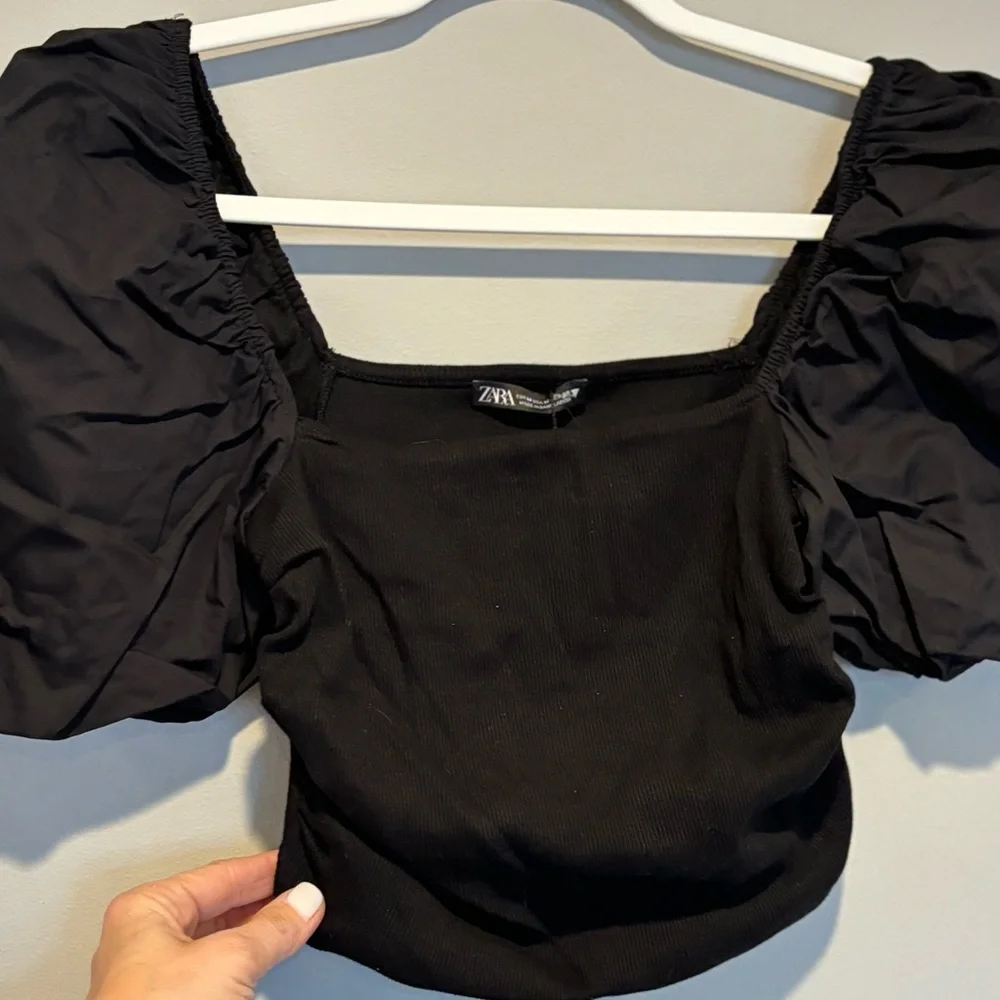Women's Black Zara Puff Short Sleeve Top - Size Small NWT - Picture 6 of 11